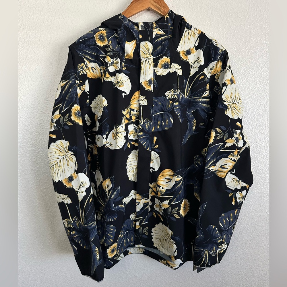 Under Armour StormProof Cloudstrike Hooded Floral Jacket 1388910 Men Size Medium